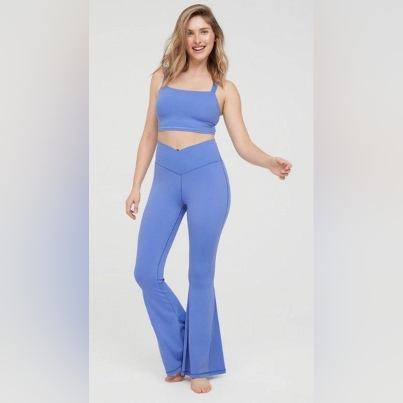 Offline by Aerie Real Me High Waisted Crossover Rib Super Flare Leggings - Picture 1 of 9